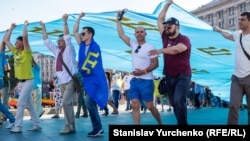 Qırımtatar Milliy bayraq Künü Ukrainanıñ paytahtında, 26 iyün 2016 senesi