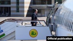 Ўзбекистон президенти Шавкат Мирзиёев (архив сурати) 