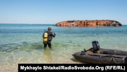 Танкер Delfi уже кілька місяців намагаються підняти з дна біля одеського берега