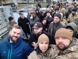 Акція ветеранів бойових дій під будівлею Міністерства оборони України щодо незгоди із висловлюванням полковника Олексія Ноздрачова. Київ, 13 грудня 2019 року