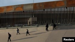 Мигранты, незаконно пересекающие границу США, Техас. 19 июля 2019