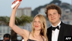 Марина Врода в Каннах, травень 2011 року