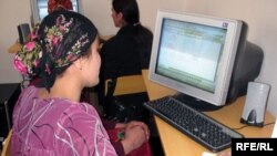 آيا می توانيد يک شبانه روز را بدون کامپيوتر سپری کنيد؟!