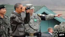 رئیس جمهور آمریکا با حضور در منطقه مرزی بین دو کره، از بالای برج دیده‌بانی کره جنوبی را از نظر گذراند- ششم فروردین‌ماه ۱۳۹۱