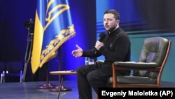 Владимир Зеленский, раисҷумҳури Украина.