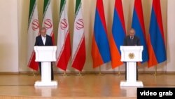 Pezeşkian və Paşinyanın Yerevanda birgə mətbuat konfransı