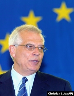 بورل به داشتن کاریزما مشهور است. او را هم صاحب قدرت کلام می‌دانند و هم منتقدانش می‌گویند که زبانش را بعضی موقع‌ها کنترل نمی‌کند.