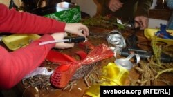 Няпростая навука плесьці калядны вянок.