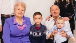 Станіслава Жаўняркевіч з мужам і ўнукамі