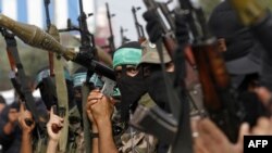 نارنجک‌انداز دوش پرتاب ساخت کره شمالی خیلی شبیه «آر پی جی» محصول دوران اتحاد شوروی است و تفاوت قابل مشاهده اندکی دارد