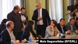 Прощальные смотрины экс-министра могут служить определенным ходом по возвращению в политику