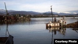 Железные обломки негативно влияют и на экологическую обстановку в береговой зоне