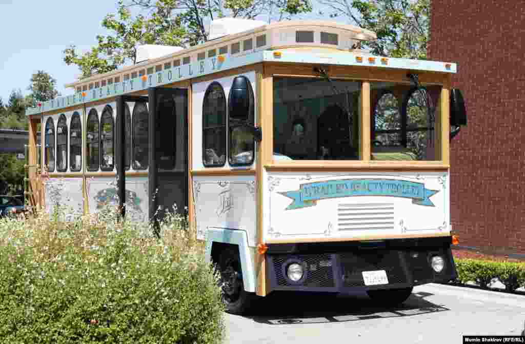 Убакыт - акча. Кызматкерлерди тейлеген жылып жүрмө чач тарач.&nbsp;