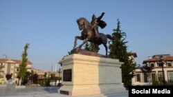 Анкарадагы "Манас" монументи. 