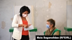 Cаломе Зурабишвили добуш берүүдө. 31-октябрь, 2020-жыл