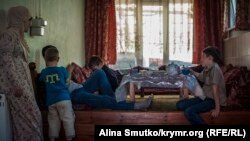 Akim, Serdar ve İslâm – Zevriniñ oğulları – üyle yemeginde