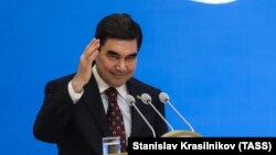 В Туркменистане с большим почтением относятся к лекарственным растениям, в связи с тем, что под авторством президента Гурбангулы Бердымухамедова выпущены книги на эту тему