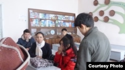 Макаланын авторлору, медиа-лагердин катышуучулары.