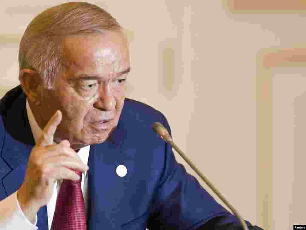 Шанхай ҳамкорлик ташкилотининг Тошкент саммити¸ 2010 йил 11 июн. - Мезбон Каримов ШҲТ президентларини таҳдидлардан огоҳ қилмоқда.