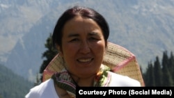 Алмагүл Кендирбаева.