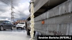 Минсельхоз Чувашии предложил временно разрешить реализацию разливного молока для школьного питания. Архивное, иллюстративное фото