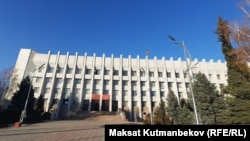 Талас облустук администрациясынын сырткы көрүнүшү. Иллюстрациялык сүрөт.