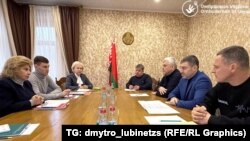 Ірына Касьцевіч і Валер Сьцепановіч (у тарцы стала) на перамовах паміж Тацянай Маскальковай і ўкраінскім амбудсмэнам Дзьмітром Лубінцом, 31 сьнежня 2024