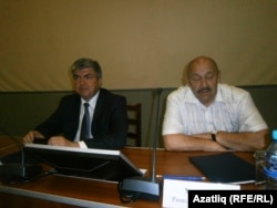 Чаллы башкарма комитеты җитәкчесе Наил Мәһдиев (с) һәм мәгариф идарәсе башлыгы Рамил Хәлимов