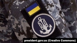 Радник міського голови Маріуполя Петро Андрющенко зазначив, що знищені склади розташовані у селищі Глибоке Маріупольського району