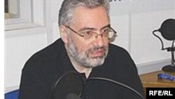 Hоссийский военный эксперт Павел Фельгенгауэр