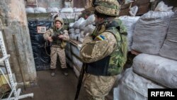 Українські солдати поблизу Авдіївки на бойовому чергуванні