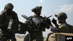 Kürd döyüşçülərin də daxil olduqları Suriya Demokratik Qüvvələrini ABŞ dəstəkləyir