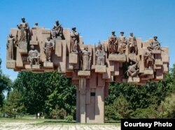 Каким должен быть в оригинале памятник «Эл куту».