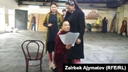 Атай Өмүрбеков роль аткарып жаткан учур.