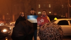 Члени колівінгу Vilnyy пікетують посольство Китайської Народної Республіки на підтримку протестувальників у Гонконгу, Київ, 19 листопада 2019 року. Фото надане пресслужбою спільноти