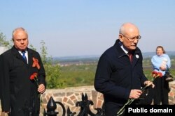 Парламент рәисе Константин Толкачев һәм Башкортстан җитәкчесе Рөстәм Хәмитов (у)