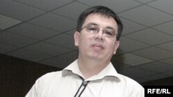 Азаттық журналисі Кенжебек Нұрқасенұлы, 15 қыркүйек, 2006 жыл.