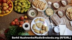 Продукти для обіду приносять волонтери, хто що може