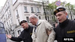 6 траўня. Затрыманьне Аляксандра Казуліна