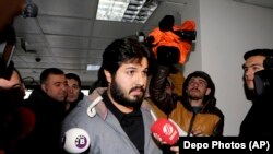 رضا ضراب ۳۴ ساله از ماه مارس سال ۲۰۱۶ در آمریکا در زندان به سر می‌برد.