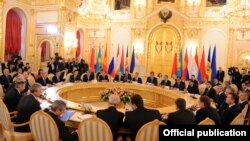 Ýewraziýa hyzmatdaşlygy sammitinde, Moskwa, 20-nji mart, 2012-nji ýyl.