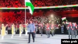 Варзишгарони тоҷик дар рӯзи ифтитоҳи Бозиҳои олимпӣ дар Токио