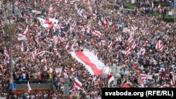 Минскинин Эгемендик аянтына чогулгандар. 23-август, 2020-жыл.