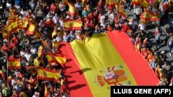 Марш за єдність Іспанії у неділю 8 жовтня зібрав у Барселоні кілька сотень тисяч учасників