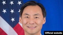 Посол Морс Тан (фотография с официального сайта Госдепартамента США)