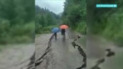 Разрушительные последствия крупного паводка в Украине (видео)