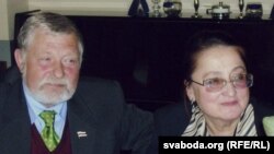 Юры Хадыка з жонкай Валянцінай. 2004