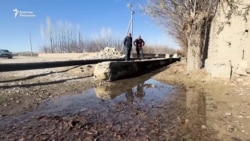 "Арыктан суу ичүүгө аргасызбыз". Самаркандектеги таза суу көйгөйү  