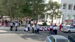  Mekdep resmileri ene-atalar bilen ýygnak geçirip, wagyz-nesihat işlerini batlandyrýar