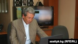 “Бүтүн Кыргызстан” партиясынын лидери Адахан Мадумаровдун окурмандарыбыз менен интернеттеги түз жыйыны  2011-жылдын 4-майында саат 17:00де соңуна чыкты.